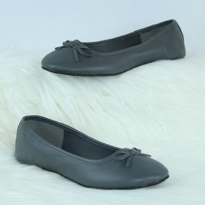3/$25 Dark Gray Slip On Flats With Bow Size 5